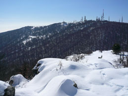 La selva di antenne sulla cima del Beigua viste dal Monte Grosso - 8 marzo 2014